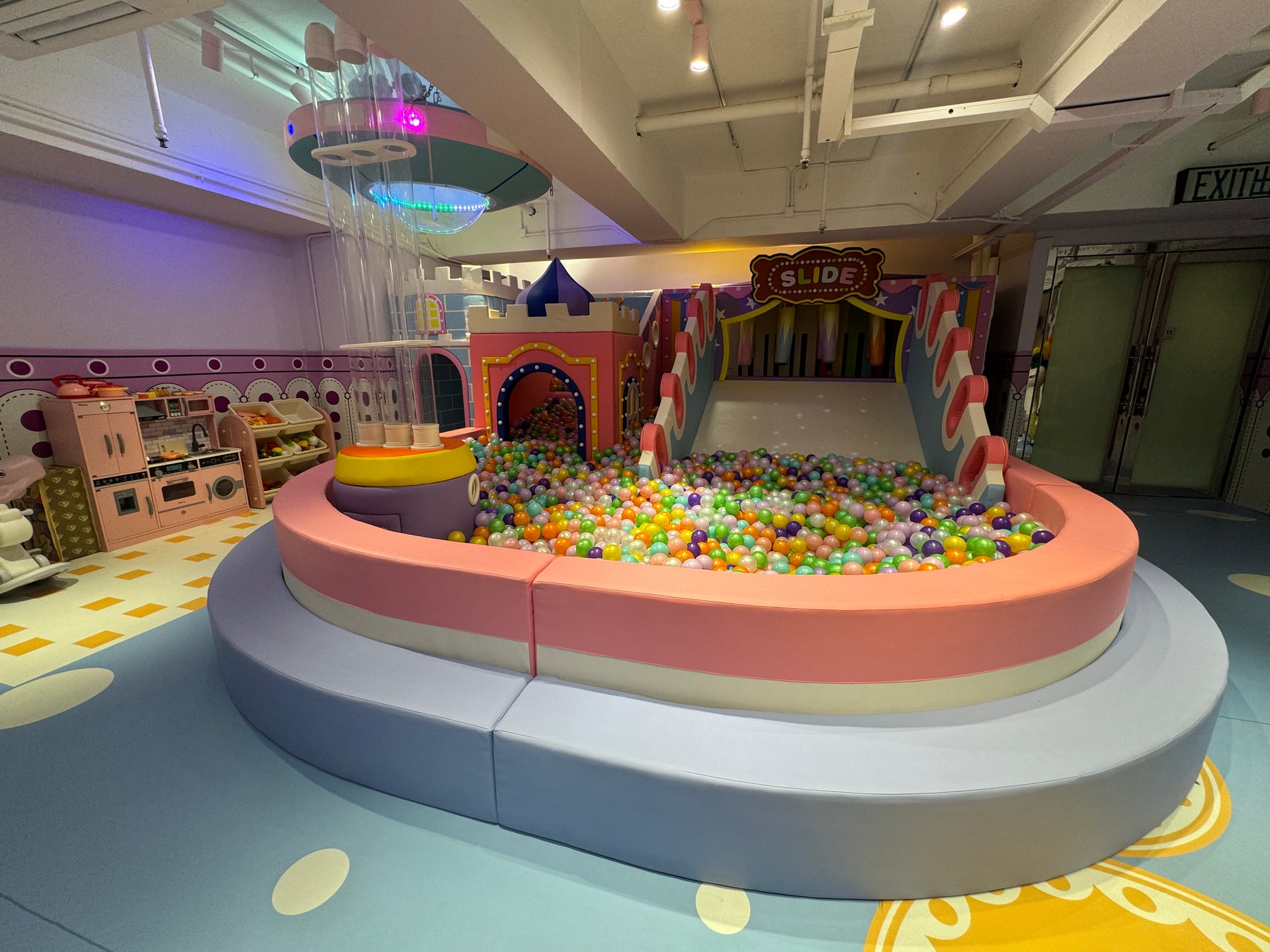 觀塘 Party Room 馬戲團主題佈置